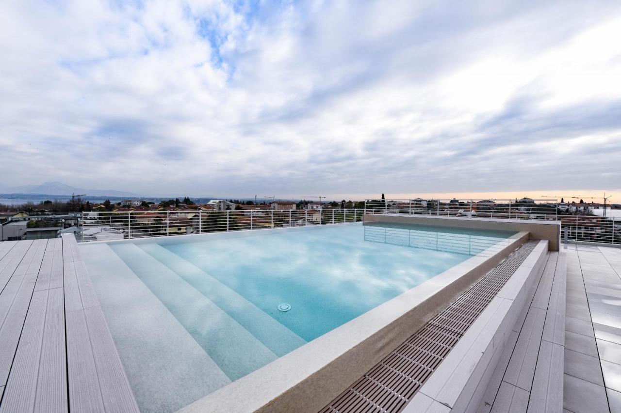 Opalia Residence - Garda Lake Lifestyle Apartment Peschiera del Garda Eksteriør billede